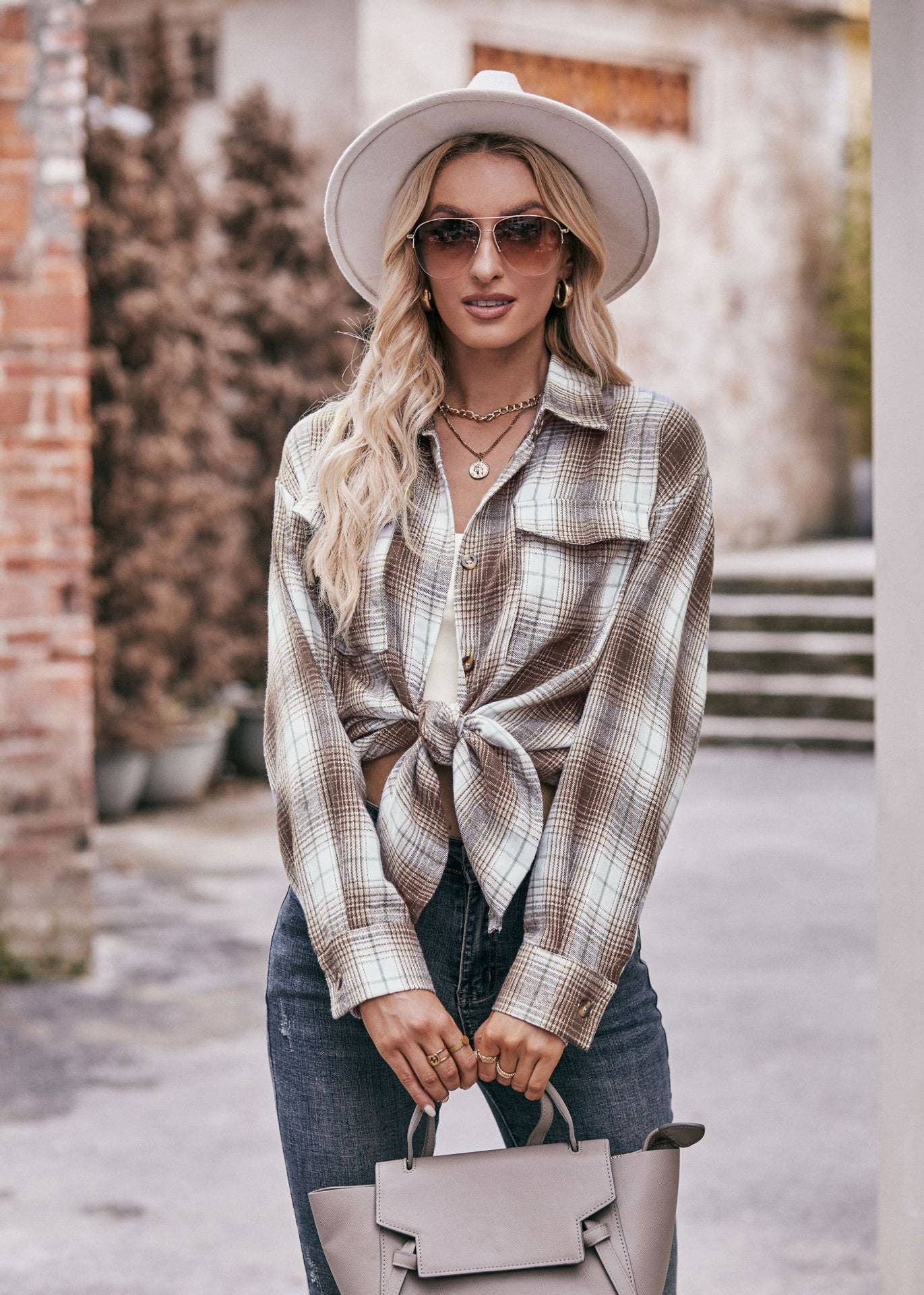 Women's Casual Fashion Oversized Loose Plaid Shirt